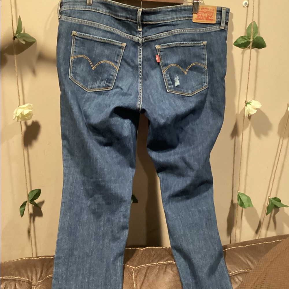 Levi’s 711 skinny jeans